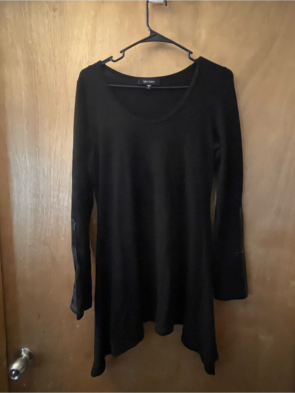 Karen Kane Black Long-Sleeve Asymmetric Hem Tunic